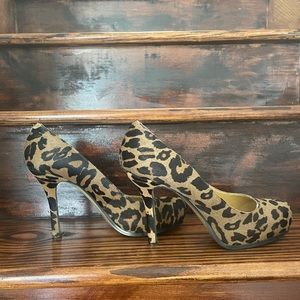 Nine West cheetah pumps